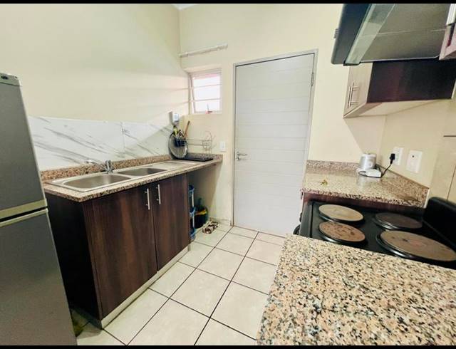 2 BEDROOM HOUSE FOR SALE IN KWAMASHU